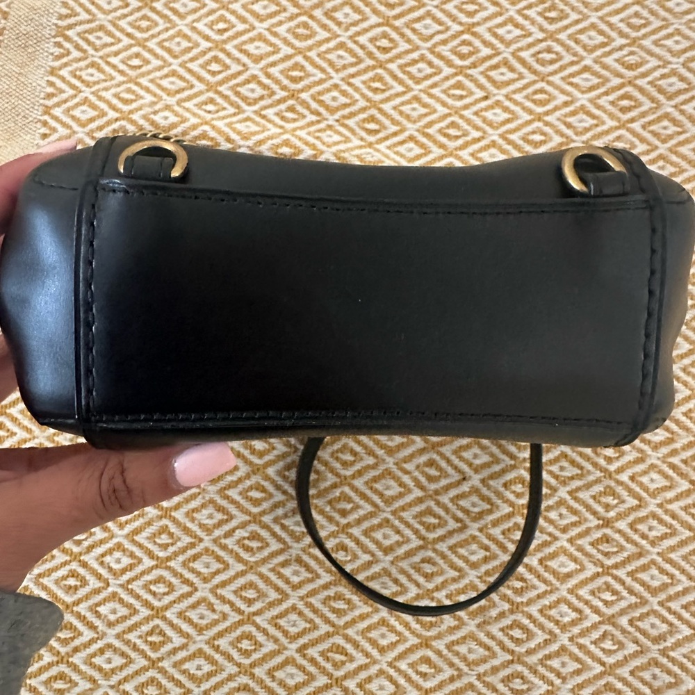 Elegant Black and Red Women's Bag - Picture 4 of 6